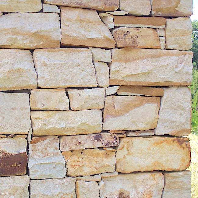 veneer & building stone, boulder look stone company.